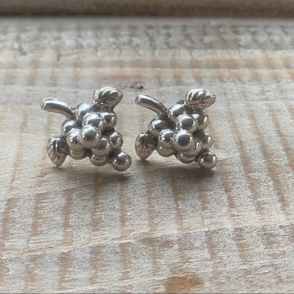 1950’s Silver Grape Cluster Screw Back Earrings